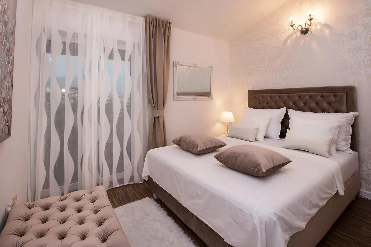 Apartment Toni Relax Split 0*,