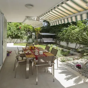  Apartment Deluxe Lea With Large Garden